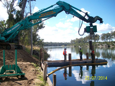 052_jetty_piles_mundubbera