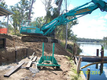 053_jetty_piles_mundubbera